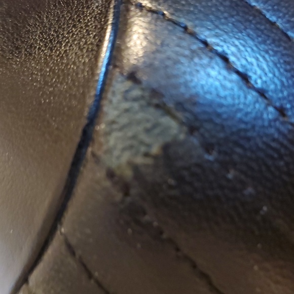 Karl largerfield womans black leather quilted.pumps.size 10. - Picture 8 of 8